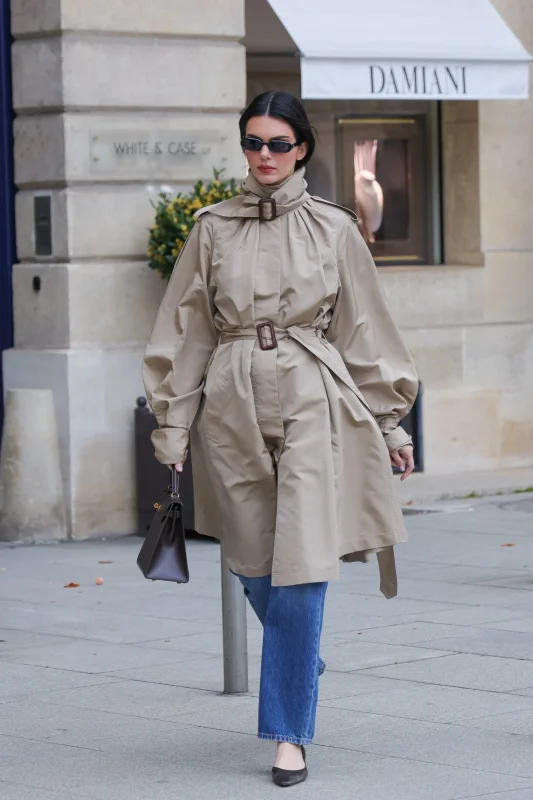 The Row Liisa satin pumps, Hermes Trench and Hermes Kelly Bag worn by Kendall Jenner | Kendall Jenner Outfits and Style