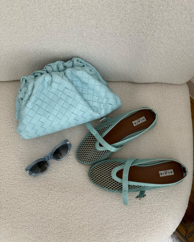 BOTTEGA VENETA Teen Woven Pouch Clutch, Classic oval sunglasses and ALAIA BALLET FLATS IN FISHNET as seen on Sarah Snyder @sarahfuckingsnyder