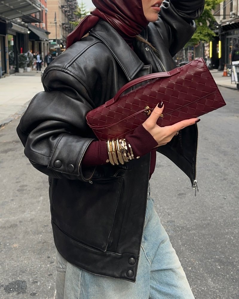 Bottega Veneta Andiamo Clutch Barolo worn by Carla Ginola | carla_ginola's closet