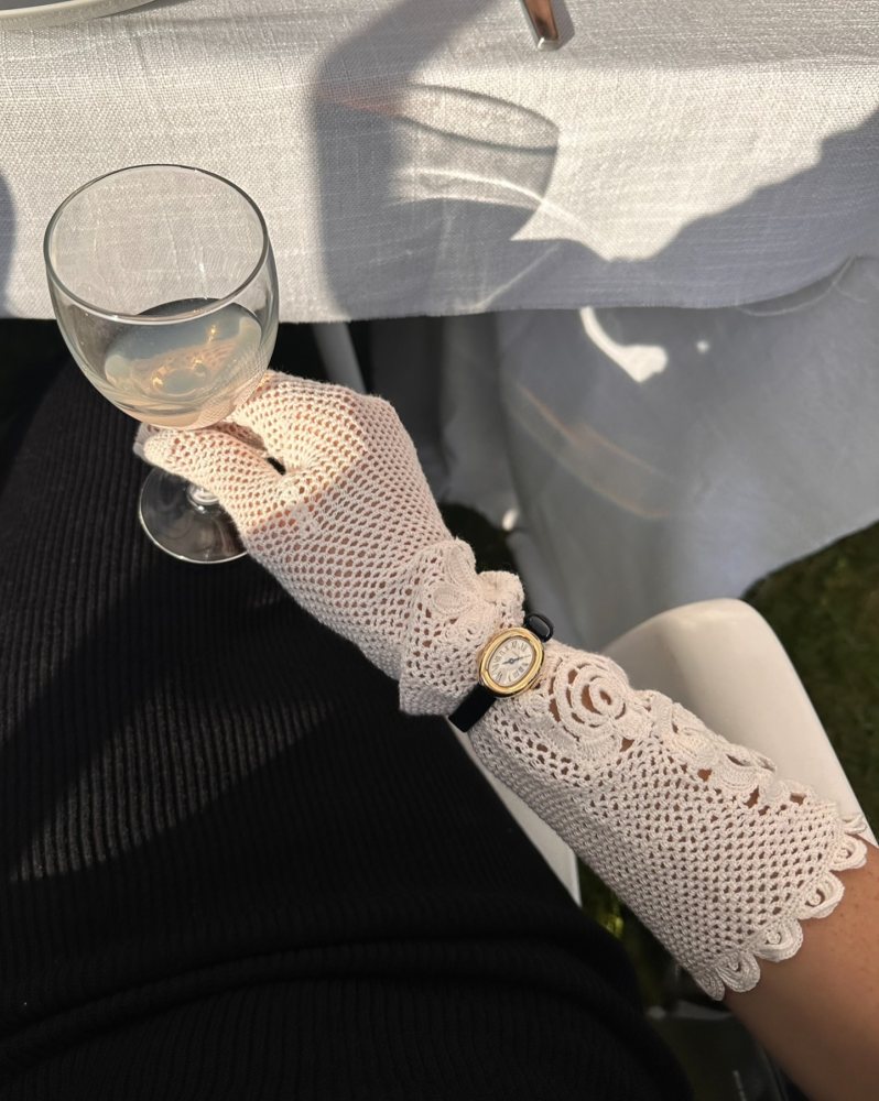 MAGDA BUTRYM Crochet gloves in cream and Cartier Baignoire Watch worn by Ilirida Krasniqi | iliridakrasniqi's closet