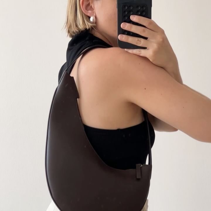 AESTHER EKME Lune Mini Zip Calfskin Hobo Bag worn by Carola Pojer | carolapojer's closet
