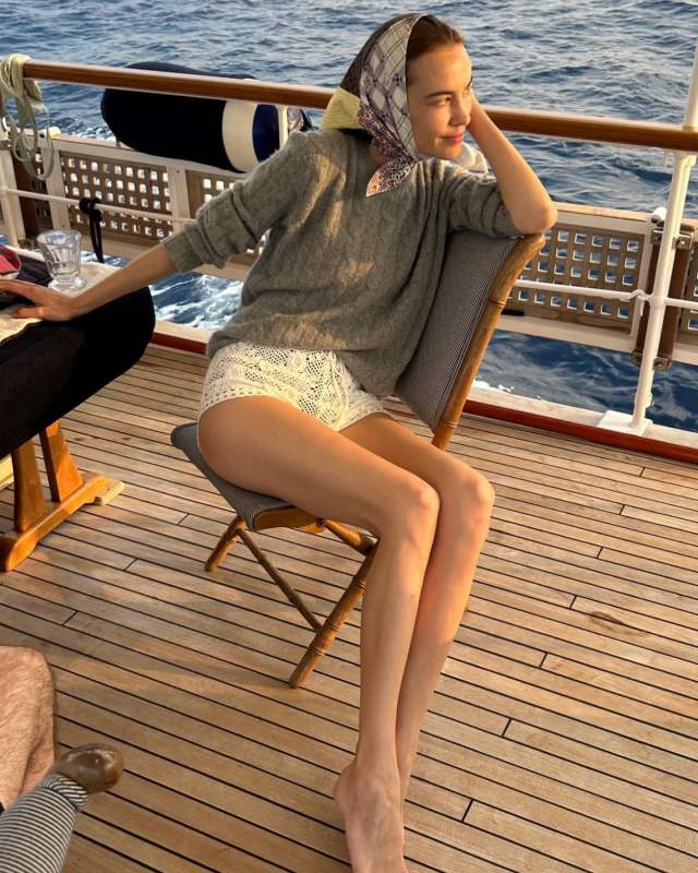 DOEN Mimi Short Pearl worn by Alexa Chung | alexachung's closet
