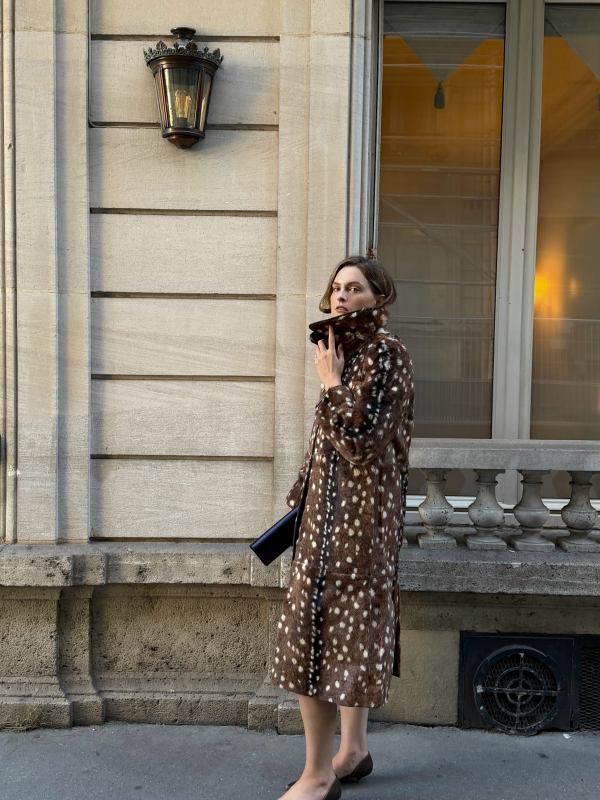 By Malene Birger Deborah fur coat, The Row Liisa leather kitten pumps and Hunting Season clutch worn by Christie Tyler | Christie Tyler Outfits and Style
