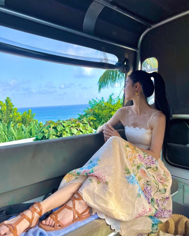 ZIMMERMANN Halliday scalloped floral linen midi dress and ZIMMERMANN BAY SANDAL worn by Estelle 陈瑜 | chen_estelle's closet