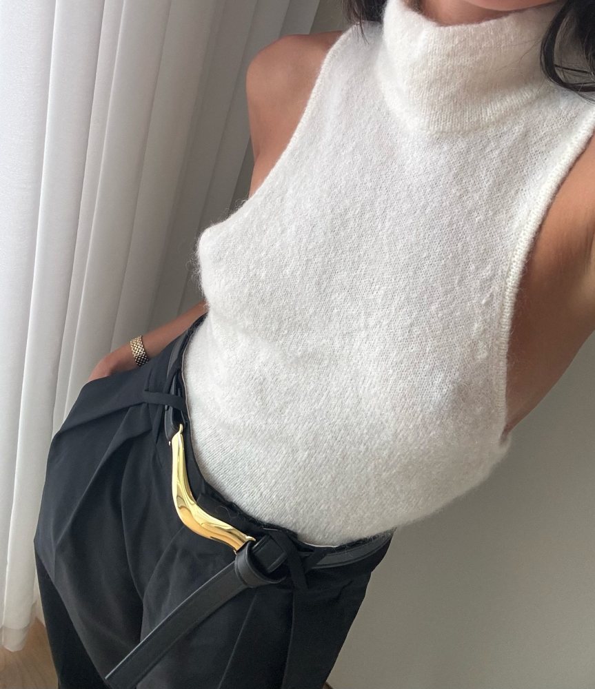 Róhe Open Back Mohair-Blend Knit Top and DÉHANCHE Brancusi leather belt worn by Sophie Khanh | s___dang's closet
