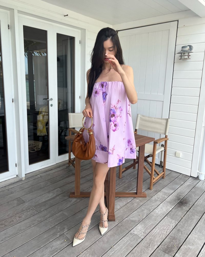 ZIMMERMANN Lightburst Puff Minidress, CHLOE Bracelet Bag and Valentino ROCKSTUD CAGED PUMP worn by Estelle 陈瑜 | chen_estelle's closet
