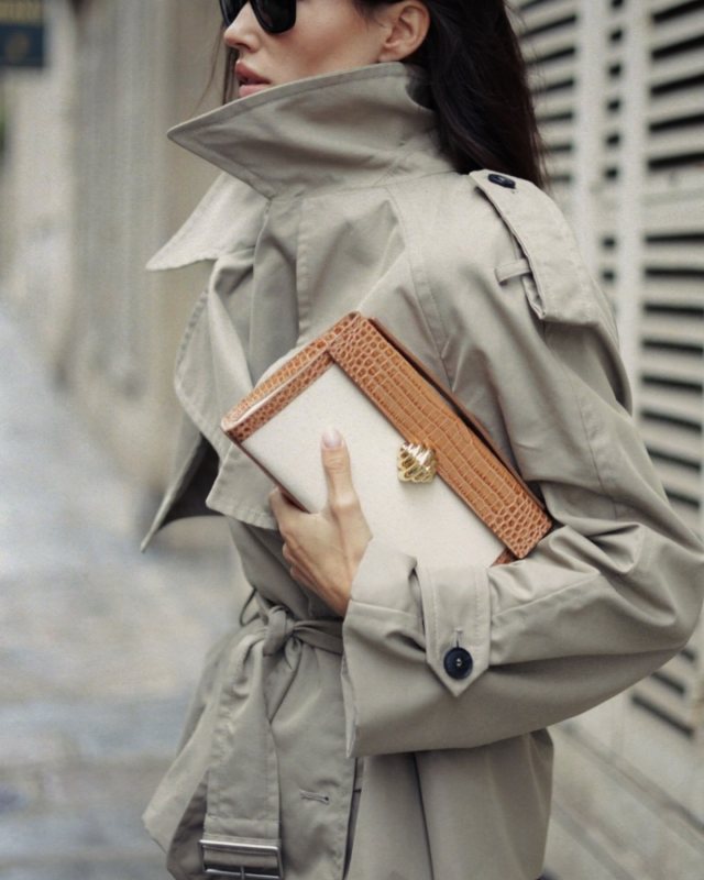 Aquazzura Alex Rivière croc-effect leather-trimmed canvas clutch and ZARA SHORT TRENCH COAT ZW COLLECTION worn by Alex Rivière-Sieber | ariviere's closet