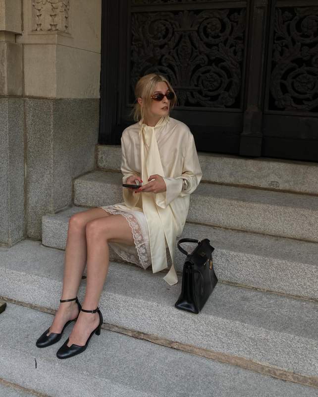 Hermès Lady 70 Leather D'Orsay Pumps, HERMES Kelly Bag, Vintage DIOR Lace Skirt and ROHE sash satin-silk blouse worn by Christie Tyler | christietyler's closet