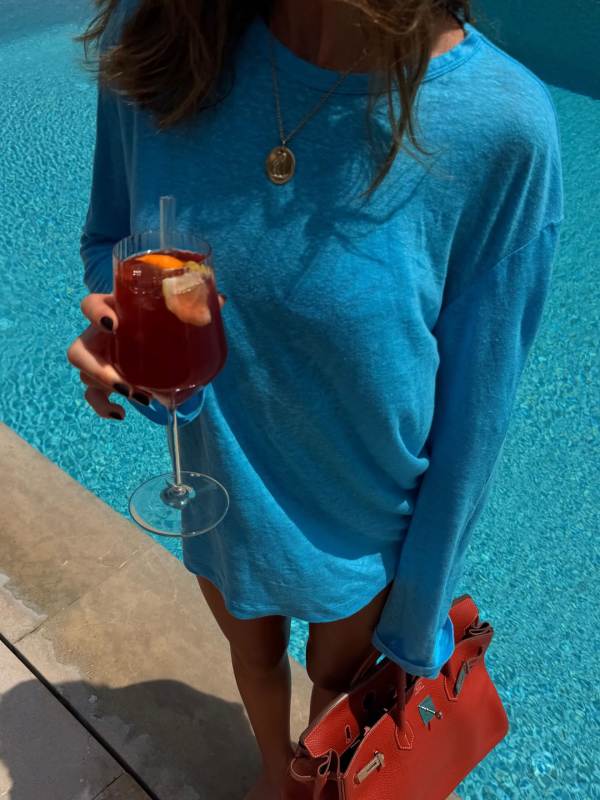 NUOVO Linen Longsleeve worn by Paige Paul | Paige Paul Outfits and Style
