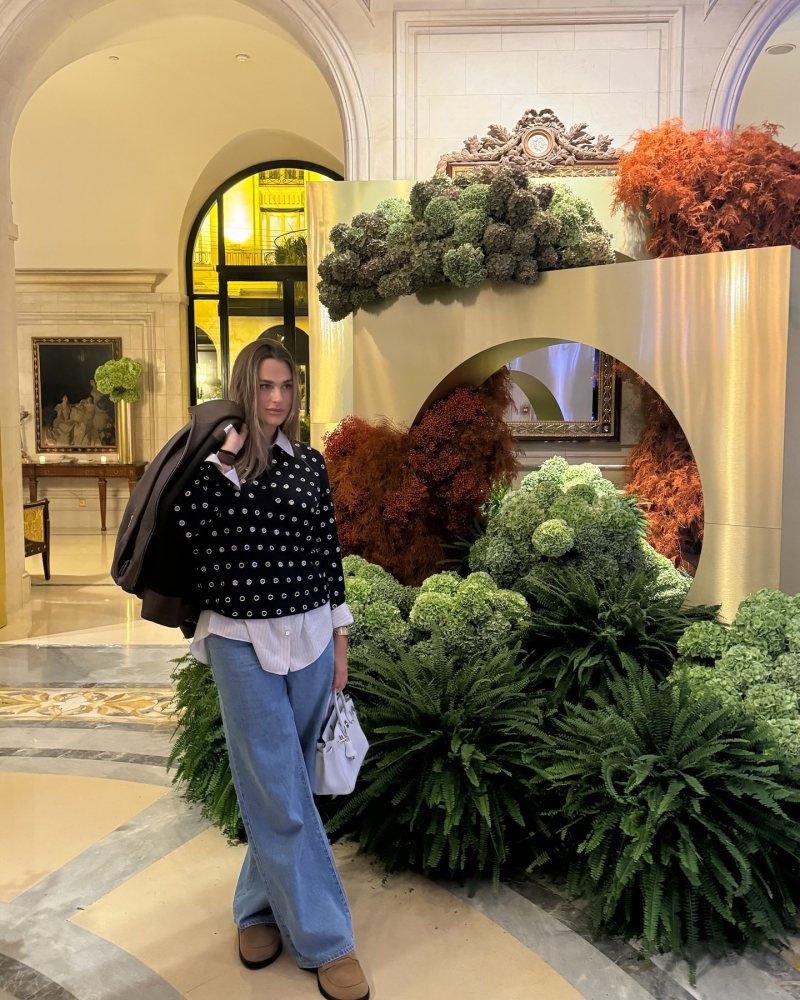 PRADA Cashmere polo shirt with grommets, HERMES Birkin Bag and HERMES Go mule worn by Aryna Sabalenka | arynasabalenka's closet