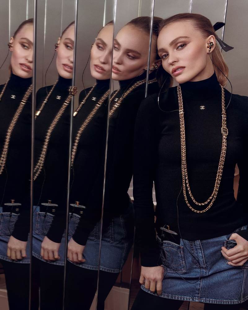 CHANEL Première Sound Watch worn by Lily-Rose Depp | lilyrose_depp's closet