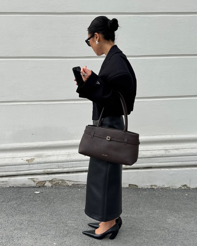 MANU ATELIER Le Cambon East West Deep Brown and H&M Leather Pumps worn by Sophie Khanh | Sophie Khanh Outfits and Style