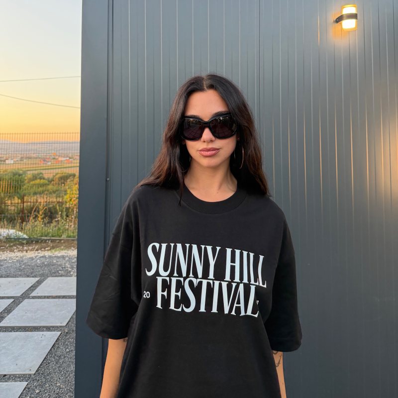 Gucci Oval cat-eye acetate sunglasses worn by Dua Lipa | Dua Lipa Outfits and Style