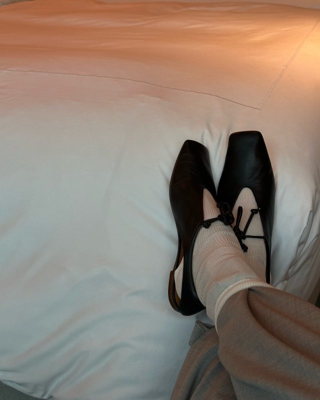 PIPPICHIC AMBER COCO 8 Flat Shoes worn by Viky Rader | Viky Rader Outfits and Style