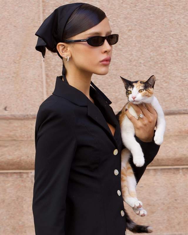 Saint Laurent SL 557 SHADE and SANDY LIANG EXTON JACKET IN BLACK worn by Livia nunes marques | Livia nunes marques Outfits and Style