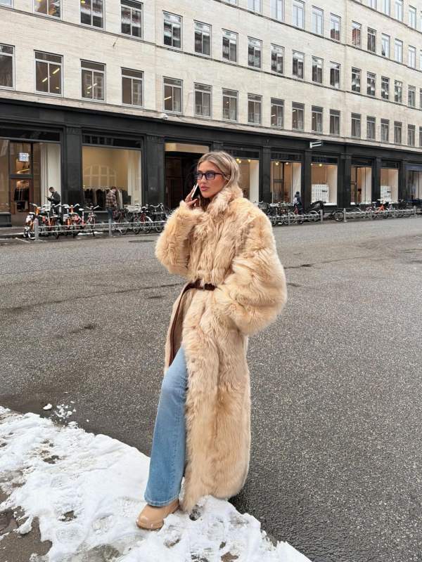 KULAKOVSKY Samantha Shearling Coat and Timberland Patent Leather Premium 6-Inch Waterproof Boot worn by Emili Sindlev | Emili Sindlev Outfits and Style