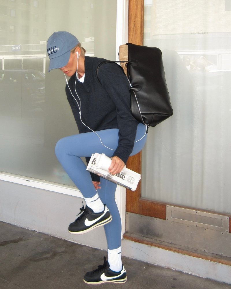 ADANOLA V Neck Knit Sweatshirt - Deep Midnight Blue, ADANOLA Ultimate Leggings and MAGDA BUTRYM Large Brigitte bag in black leather worn by Josefine Haaning Jensen | josefinehj's closet