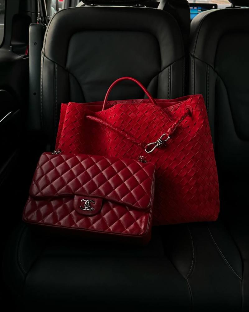 Bottega Veneta Large Andiamo Intrecciato Suede Top-Handle Bag and CHANEL Classic 11.12 Handbag worn by Leonie Hanne | leoniehanne's closet