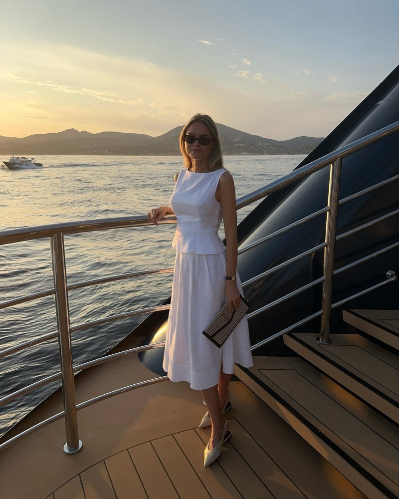 Reformation Moya Linen Two Piece, Massimo Dutti Slingback ballet flats with pointed toe and Saint Laurent Uptown Striped Canvas Pouch Clutch Bag worn by Claire Rose Cliteur | clairerose's closet