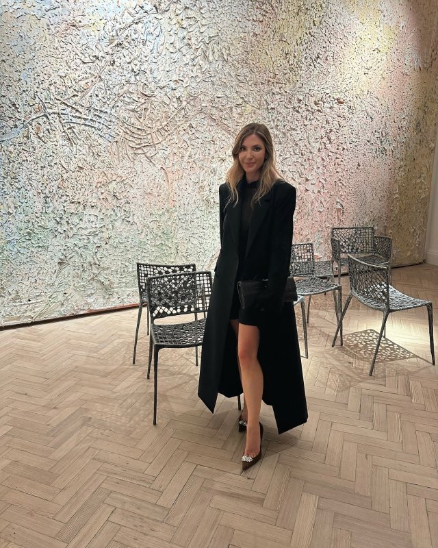 Giuseppe Zanotti 105mm Raquel pumps and Bottega Veneta Andiamo Long leather clutch worn by Lisa Grenn | lisa.grenn's closet