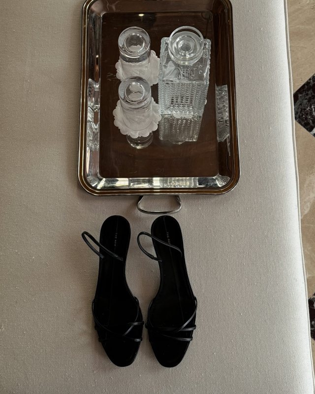 The Row 35mm Harlow leather sandals shared by Carina Nicklas | looxlikecarrie's closet