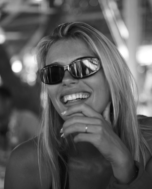 MIU MIU Miu Glimpse sunglasses worn by Madison Headrick Nahmad | madison.headrick's closet