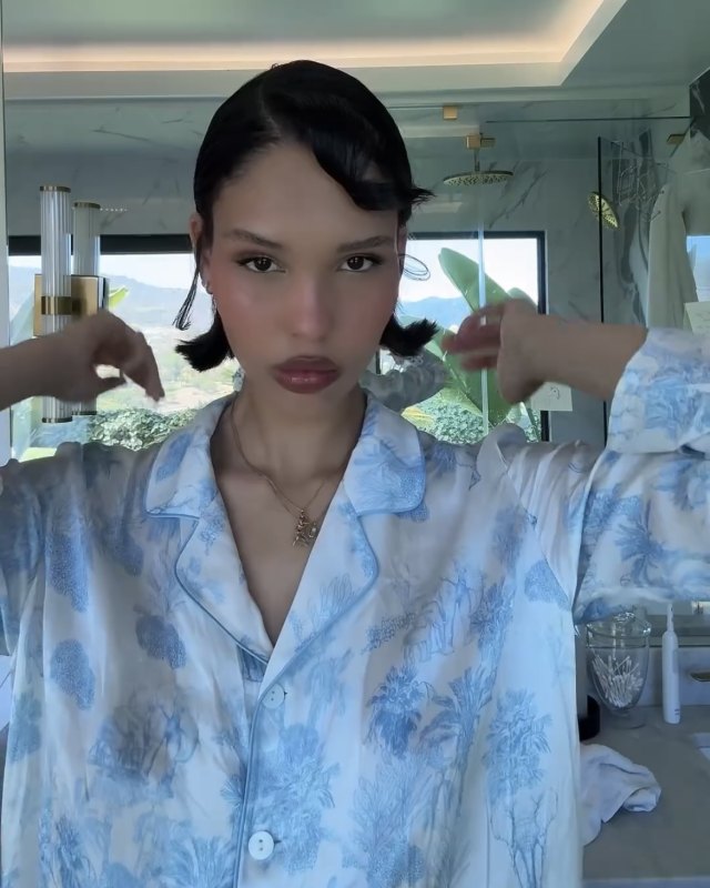 LILYSILK La Terra Long Pajama Set as seen on Nara @naraaziza