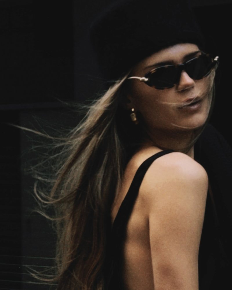 Bottega Veneta New Knot Sunglasses worn by Hanna Schönberg | Hanna Schönberg Outfits and Style