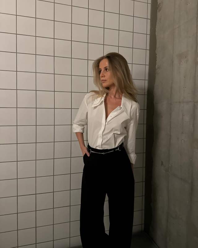 Gucci SLIM HORSEBIT THIN BELT and KHAITE Lago cotton poplin shirt worn by Annijor | annijor's closet