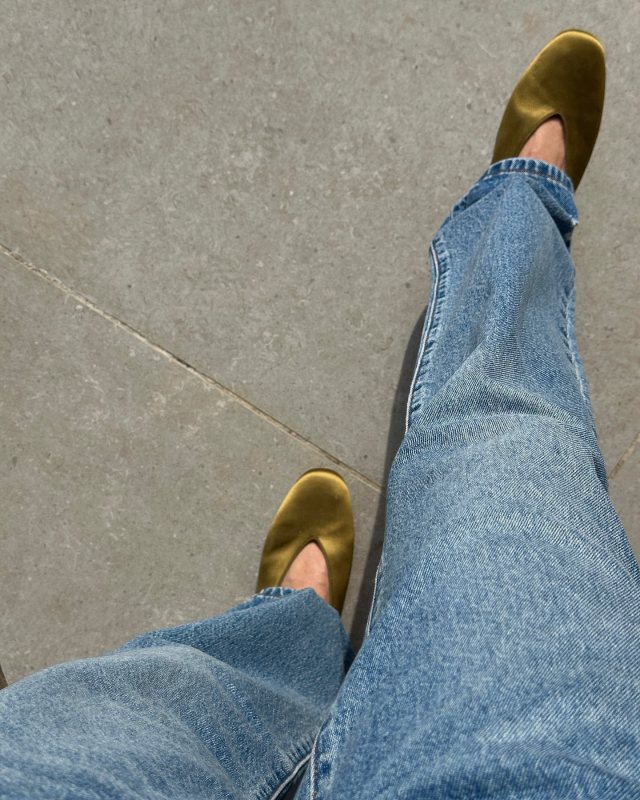 Le Monde Beryl Regency Satin Ballerina Flats and Levi's Jeans worn by Marianne Smyth | Marianne Smyth Outfits and Style