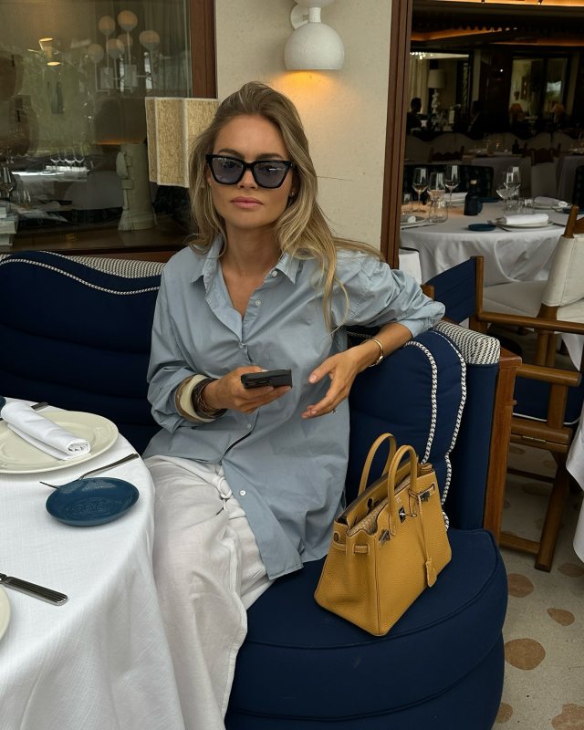 clairerose wearing Nili Lotan longline cotton shirt