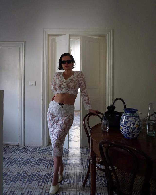 SHUSHU TONG Bow Mid Length Skirt, SHUSHU/TONG Lace Round Neck Top and PHOEBE PHILO SOFT SQUARE-TOE PUMP 90 in stucco leather worn by Marta Cygan | lifeofboheme's closet