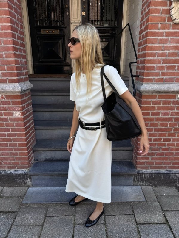 Massimo Dutti Nappa leather tote bag with zip, Sophie Buhai Classic Circle silver bangle and The Frankie Shop Kaniva Double Belt Loop Midi Dress - Ivory worn by Linda Tol | Linda Tol Outfits and Style