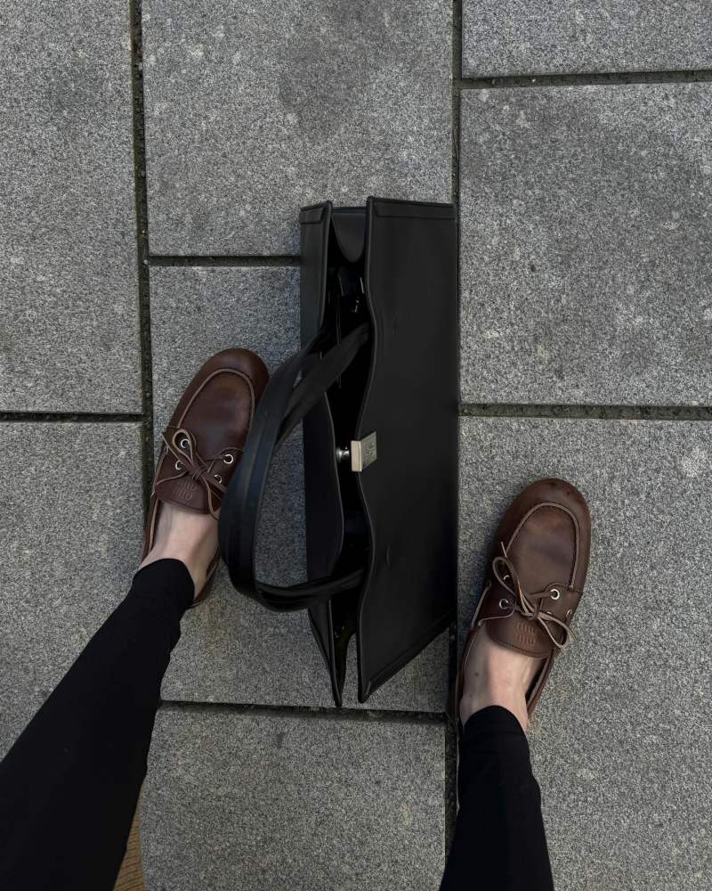 PHOEBE PHILO SMALL KIT CABAS and MIU MIU Unlined bleached leather loafers worn by Annabel Rosendahl | annabelrosendahl's closet