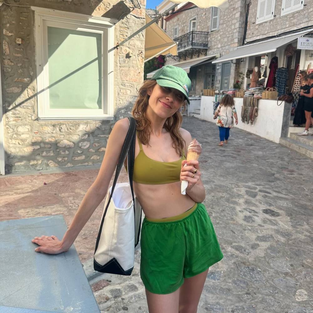 DOEN Loren Short Emerald and Palace Baseball Cap worn by Alexa Chung | alexachung's closet