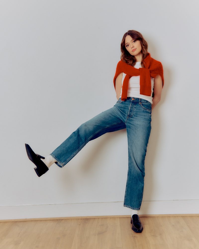 DOEN BENEDICTE JEAN IN PALAIS RHONE WASH, LILYSILK Brushed V-Neck Cashmere Sweater worn by Aimee Lou Wood | Aimee Lou Wood Outfits and Style