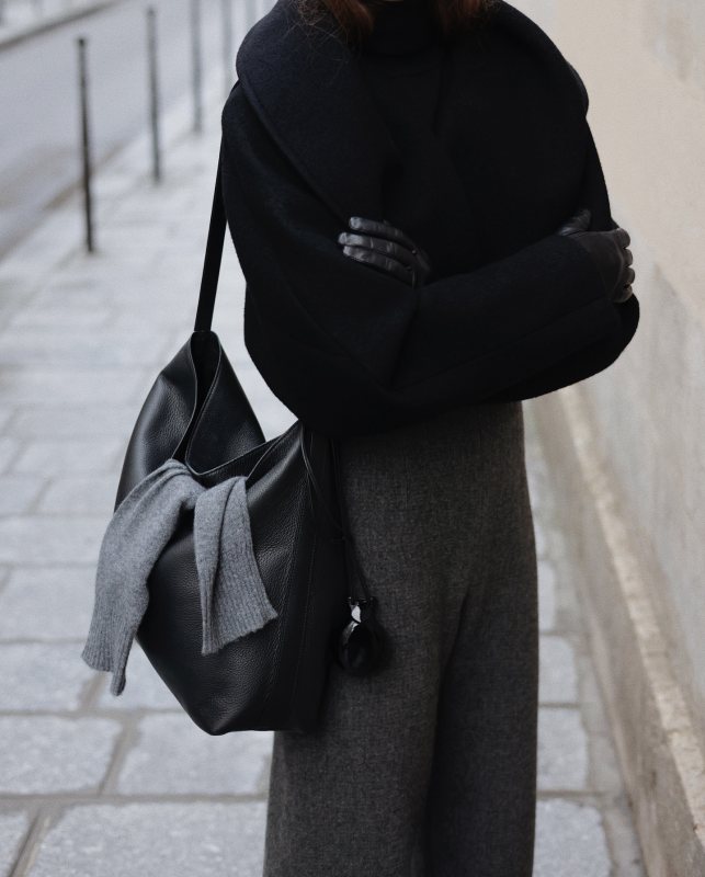 AESTHER EKME Sac Supple grained leather tote bag worn by Annemiek Kessels | modedamour's closet