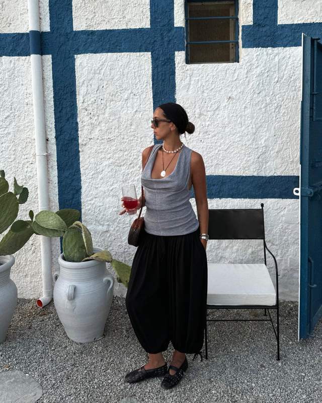 Toteme Gathered cropped jersey tapered pants, Tom Ford Draped Wool Tank, ALAIA Vienne leather ballet flats and Saint Laurent Le Monogramme Small canvas shoulder bag worn by Hanna MW | hannamw's closet