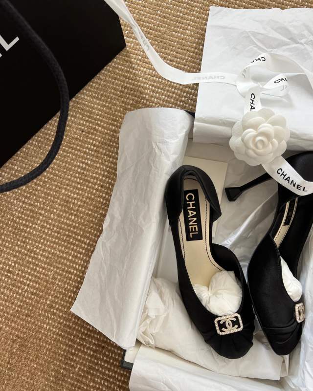 CHANEL Cruise 2022/23 Pumps worn by Marta Cygan | lifeofboheme's closet