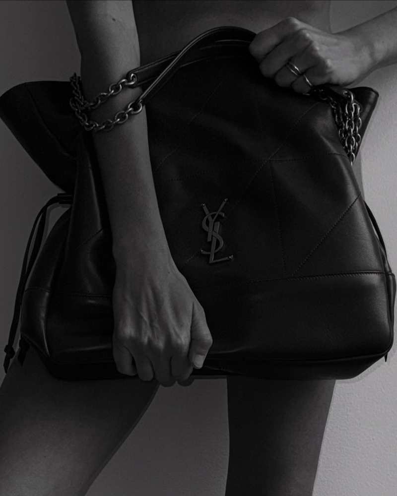Saint Laurent Jamie 4.3 Shopping Tote Bag in Quilted Leather worn by Joanna Halpin | Joanna Halpin Outfits and Style