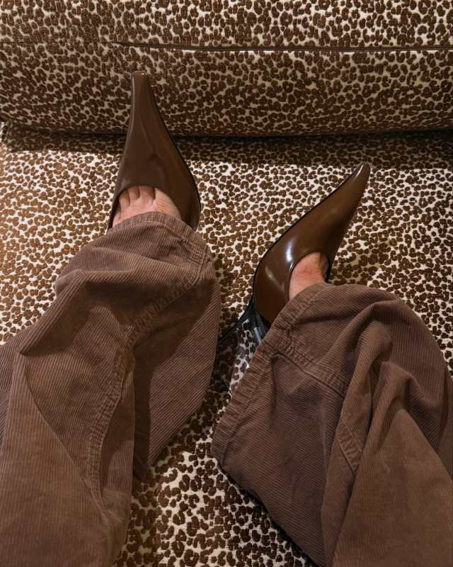 Saint Laurent miller wedges in glazed leather worn by Elsa Hosk | Elsa Hosk Outfits and Style