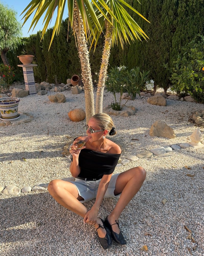 Alohas Sway Ballet Flats Black as seen on Angelica Barwich @angelicabarwich