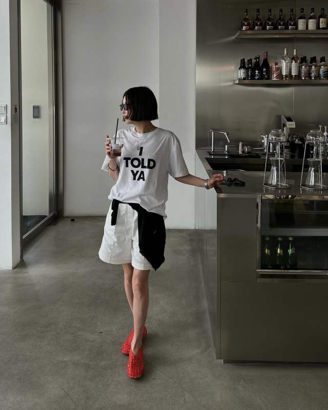 Loewe Relaxed fit T-shirt in cotton, The Row Mara fishnet PVC ballet flats and GENTLE MONSTER Sound Net 01 sunglasses worn by oksoon kim | _____ok.soon's closet