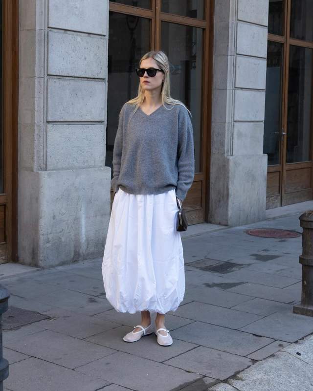 ZARA MIXED BALLOON MIDI DRESS worn by Linda Tol | lindatol_'s closet
