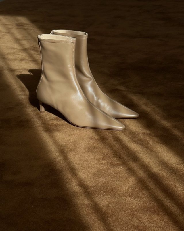 DEAR FRANCES Topo Bootie, Buff worn by Janne Aunan | Janne Aunan Outfits and Style