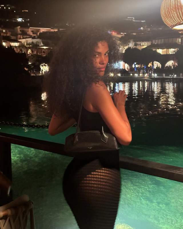 ALAIA Teckel Small leather shoulder bag worn by Tina Kunakey | tinakunakey's closet