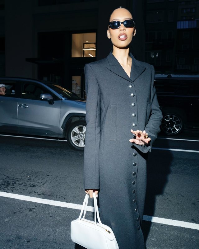 Khaite Saphra Buttoned Wool-Blend Coat and Khaite Simona smooth leather shoulder bag worn by Nara Smith | naraaziza's closet