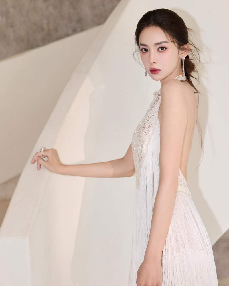 YOLANCRIS FELICIA DRESS worn by 娜扎 | nz0502's closet