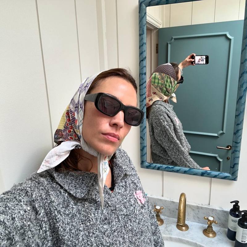SHUSHU TONG Wool-blend polo sweater worn by Alexa Chung | alexachung's closet