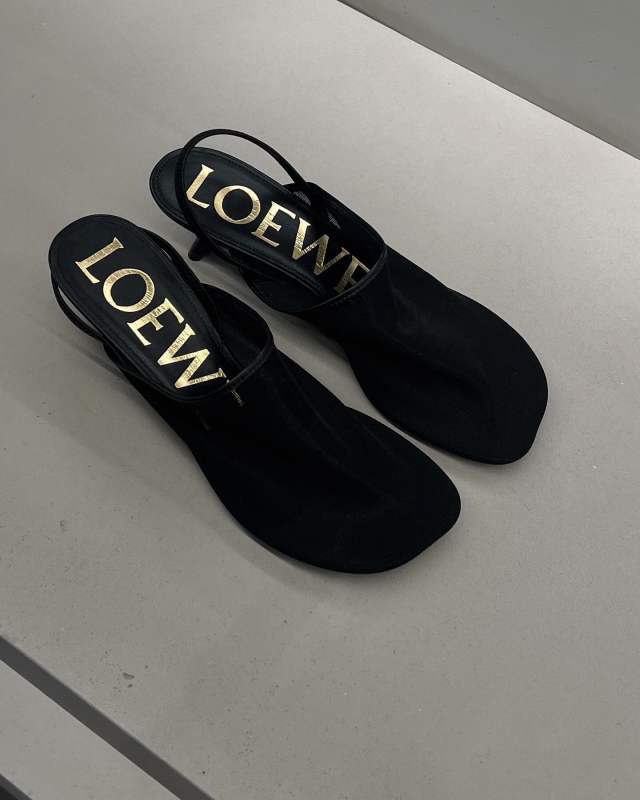 Loewe Petal 45 slingback pumps worn by Maria Kaas | makaas's closet